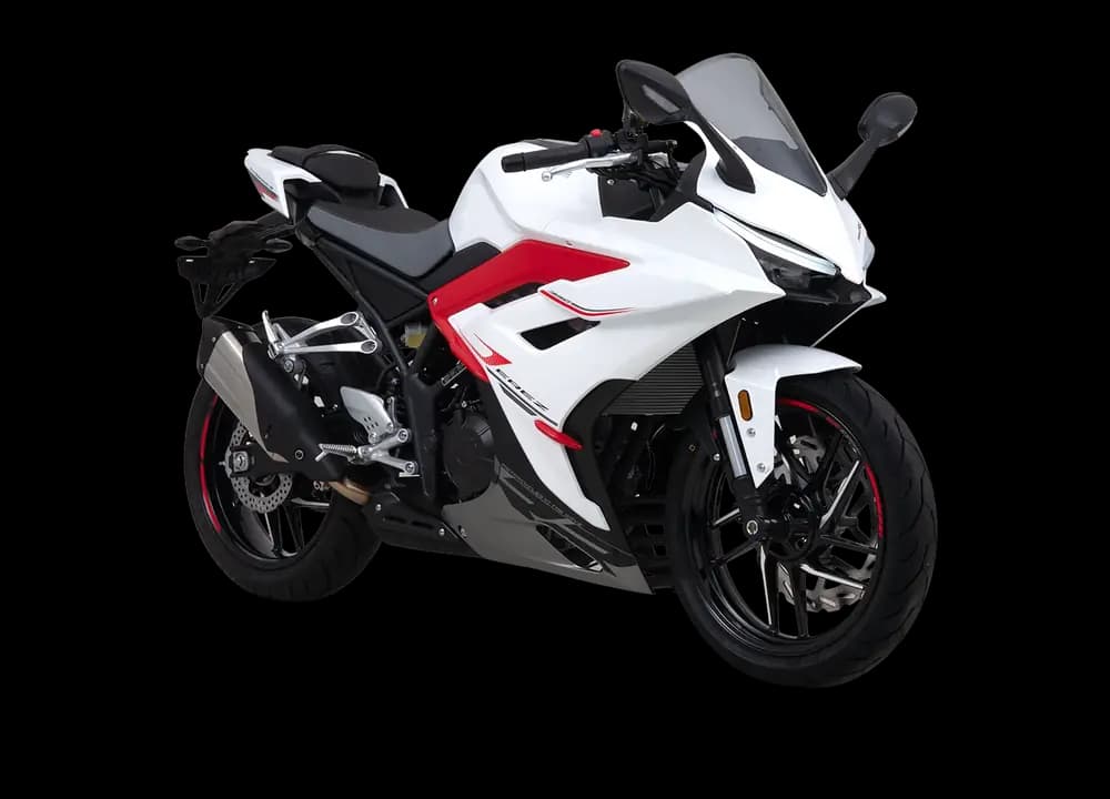 KOVE 350 RR en blanco